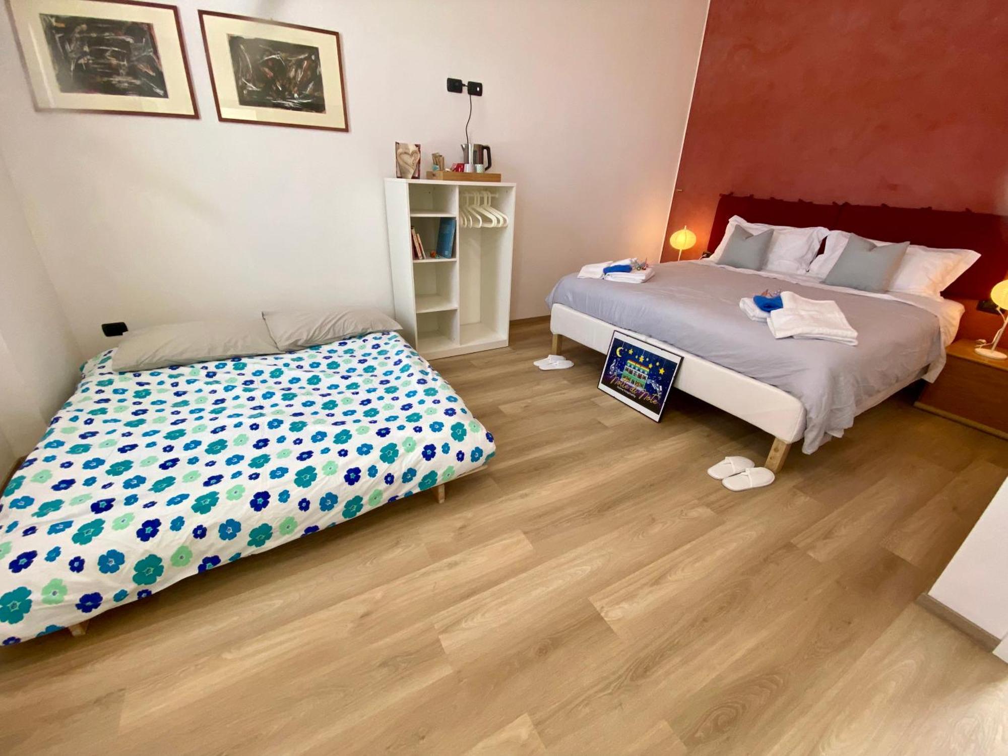 Notte Di Note - Home Hospitality Бусто-Арсіціо Екстер'єр фото