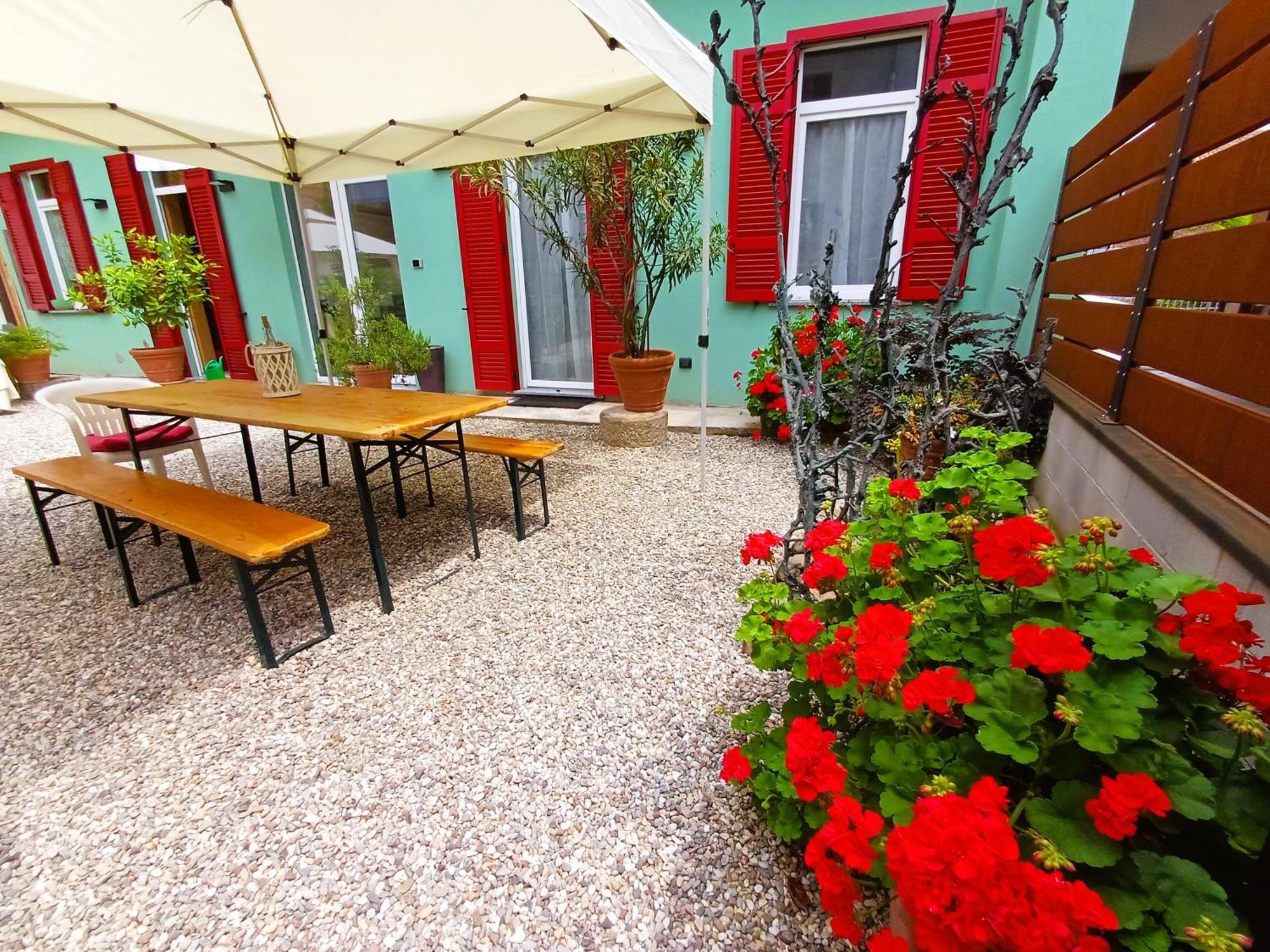 Notte Di Note - Home Hospitality Бусто-Арсіціо Екстер'єр фото