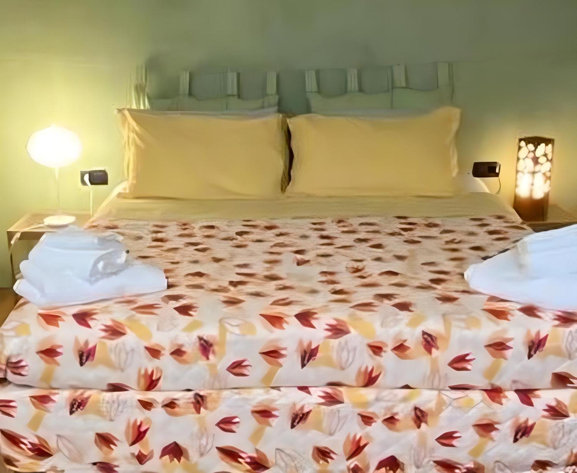 Notte Di Note - Home Hospitality Бусто-Арсіціо Екстер'єр фото